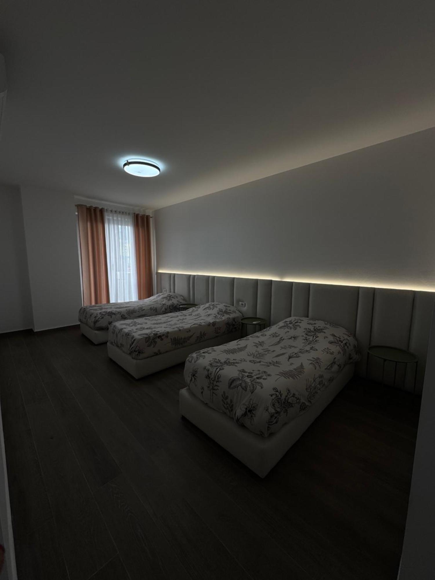 טיראנה Free Parking Skanderbeg Square - Spacious Central Apartment מראה חיצוני תמונה