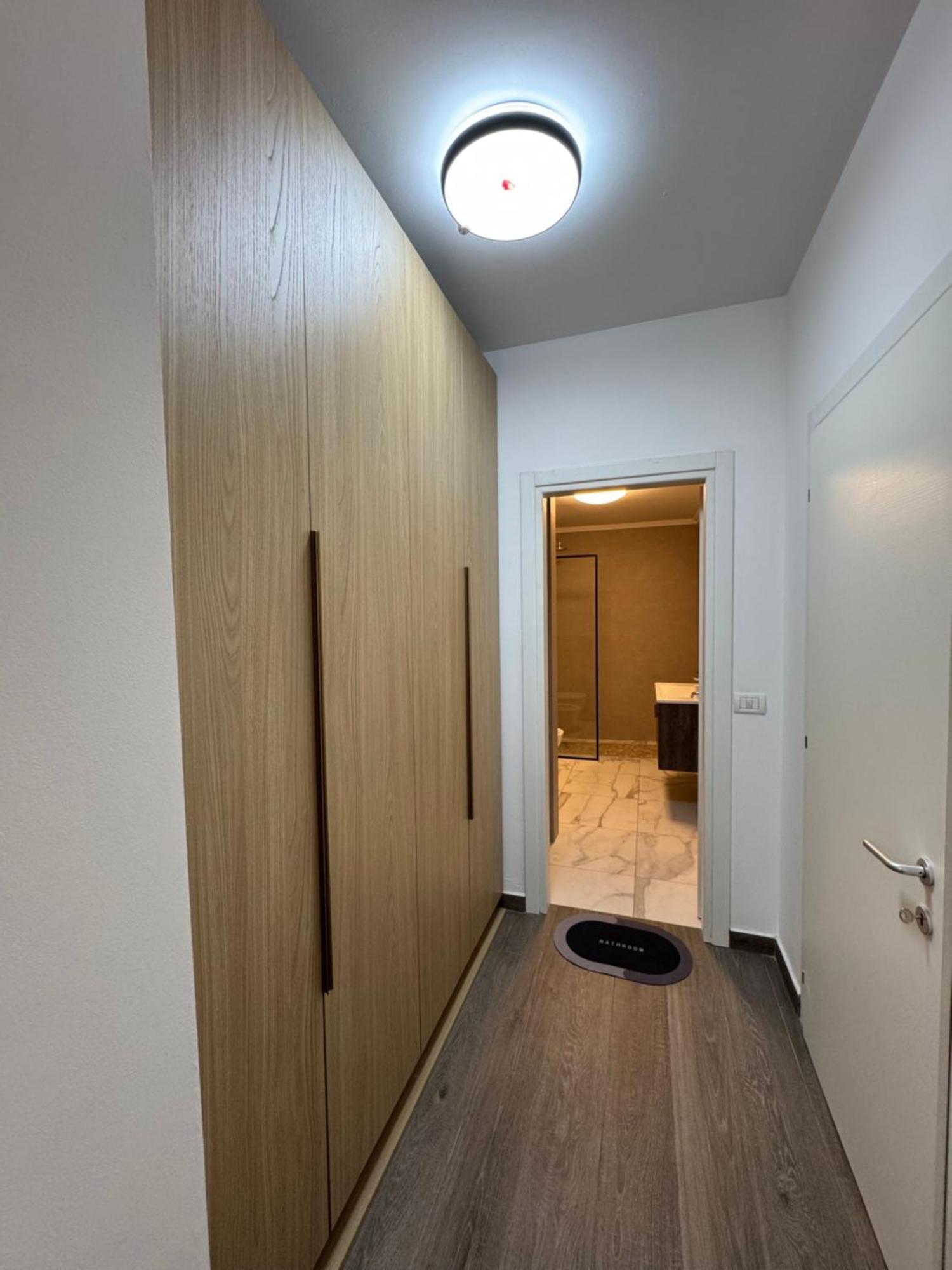 טיראנה Free Parking Skanderbeg Square - Spacious Central Apartment מראה חיצוני תמונה